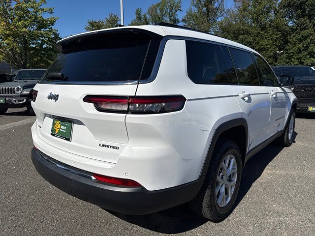 Used 2023 Jeep Grand Cherokee L Limited w/ Luxury Tech Group II AWD/4WD image 17