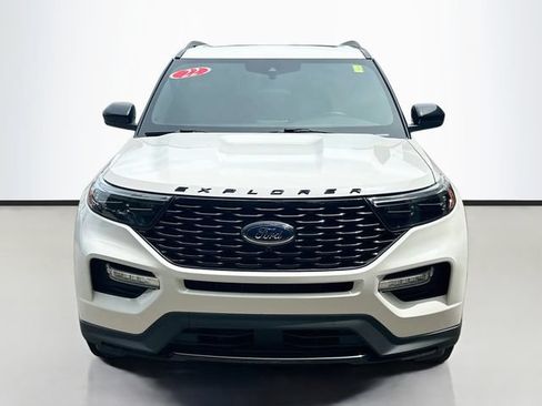 Used 2022 Ford Explorer ST-Line AWD/4WD image 4