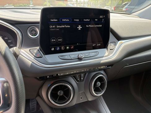Used 2023 Chevrolet Blazer LT w/ Convenience Package FWD image 12