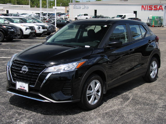 Used 2025 Nissan Kicks Play S FWD image 6