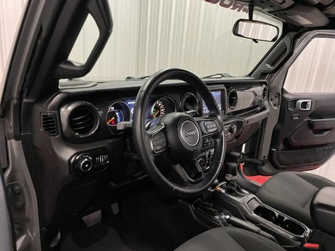 Used 2021 Jeep Wrangler Unlimited Sport AWD/4WD image 38