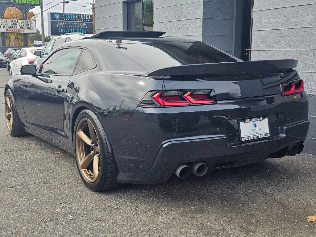 Used 2014 Chevrolet Camaro SS RWD image 3