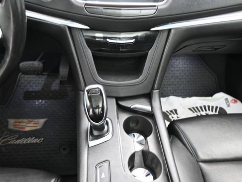 Used 2019 Cadillac XT5 Luxury FWD image 15