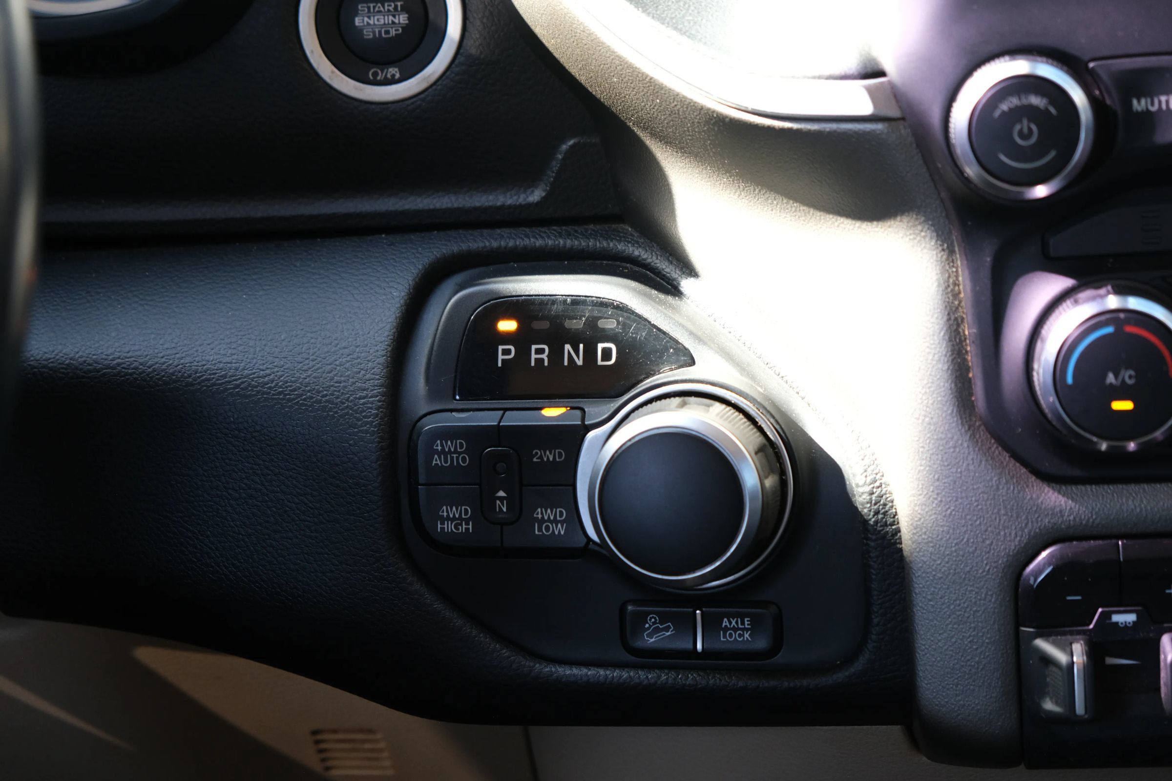 Used 2020 RAM 1500 Big Horn AWD/4WD image 32