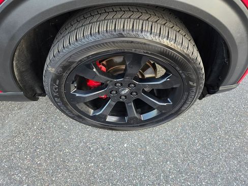 Used 2021 Ford Explorer XLT image 10