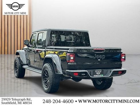 Used 2022 Jeep Gladiator Overland AWD/4WD image 5