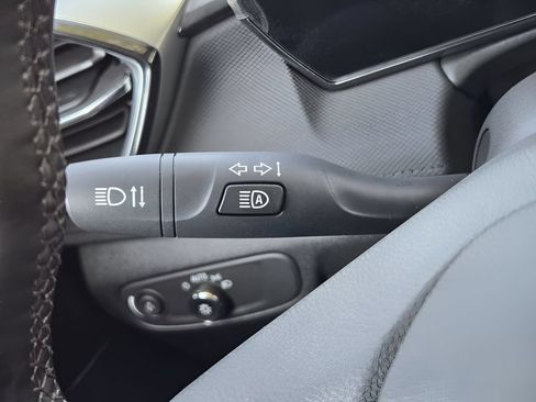 Used 2024 Chevrolet TrailBlazer LT w/ LT Cold Weather Package FWD image 27