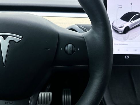 Used 2022 Tesla Model Y Performance AWD/4WD image 29
