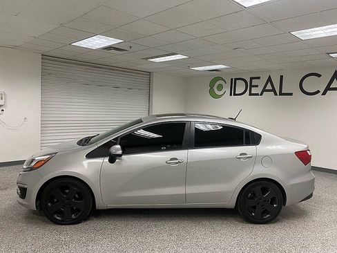 Used 2016 Kia Rio SX image 8