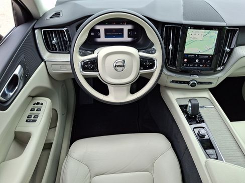 Certified 2024 Volvo XC60 B5 Plus AWD/4WD image 12