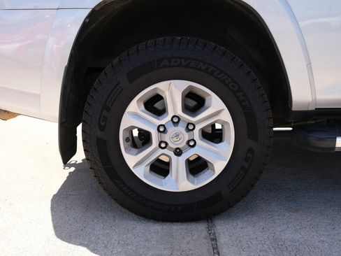 Used 2015 Toyota 4Runner SR5 RWD image 17