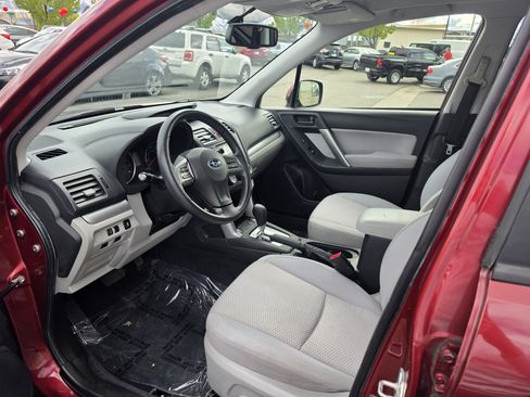 Used 2014 Subaru Forester 2.5i Premium w/ All-Weather Package AWD/4WD image 10