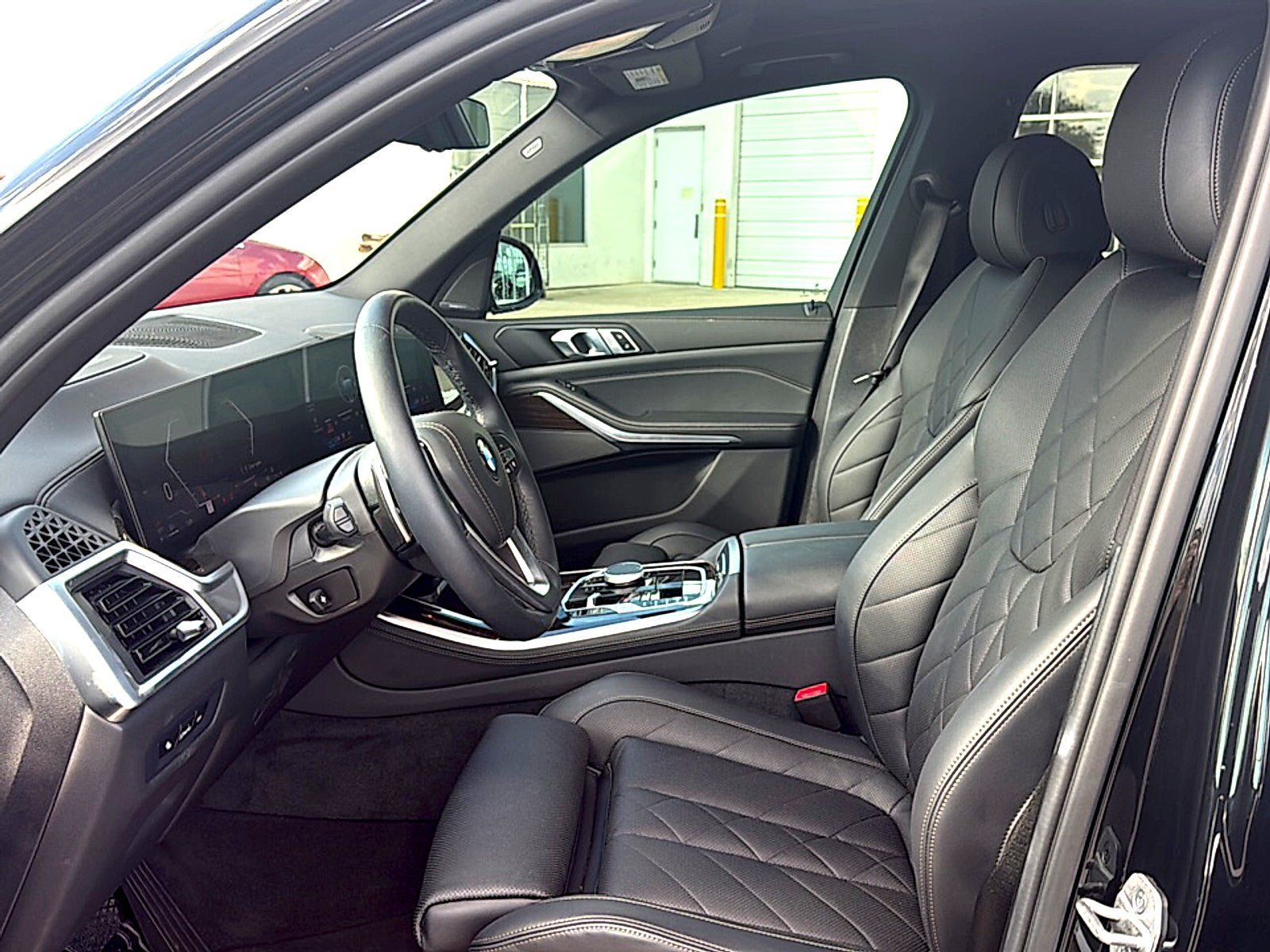 Used 2024 BMW X5 xDrive40i w/ Premium Package AWD/4WD image 7