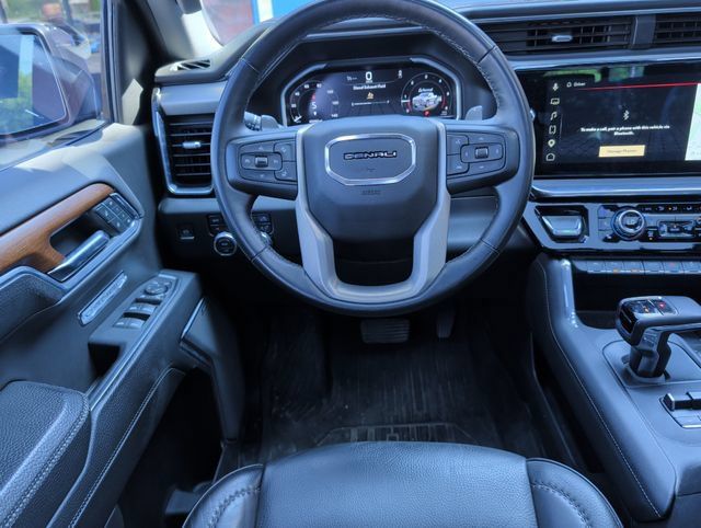 Used 2023 GMC Sierra 1500 Denali w/ Denali Reserve Package AWD/4WD image 3