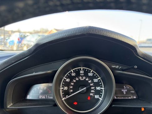 Used 2017 MAZDA MAZDA3 Touring image 20