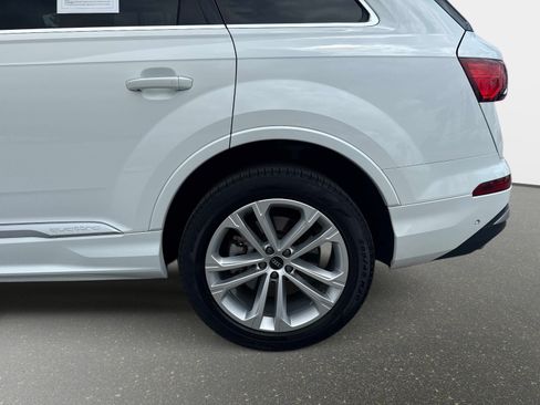 Certified 2025 Audi Q7 3.0T Premium Plus AWD/4WD image 10