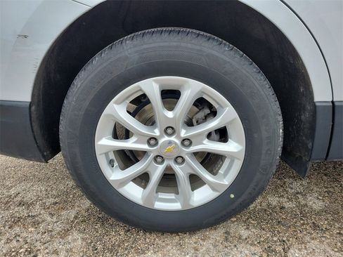 Used 2018 Chevrolet Equinox LT image 5