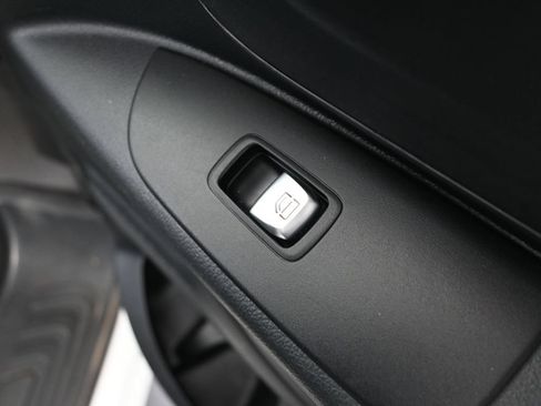 Used 2023 Mercedes-Benz Metris image 30