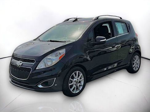 Used 2015 Chevrolet Spark LT image 2