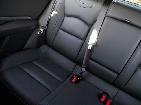 Used 2025 Cadillac XT4 Premium Luxury image 12