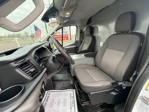 Used 2023 Ford Transit 250 Low Roof AWD image 8