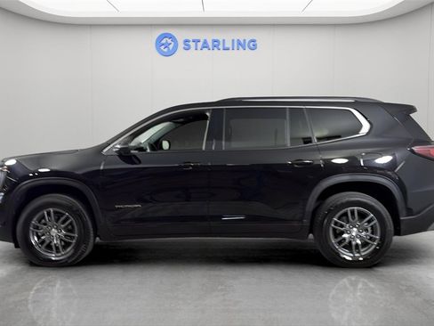 Used 2025 GMC Acadia Elevation image 3