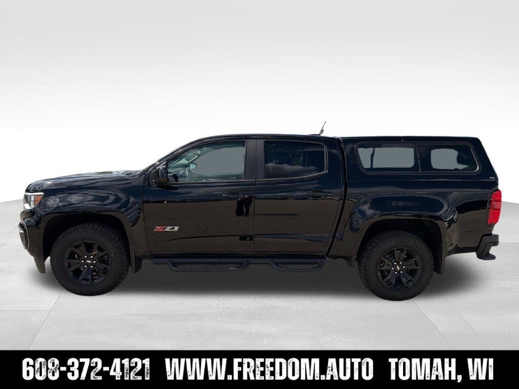 Used 2021 Chevrolet Colorado Z71 w/ Z71 Midnight Edition AWD/4WD image 3