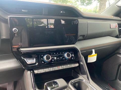 New 2026 GMC Sierra 1500 AT4 w/ AT4 Premium Package AWD/4WD image 30