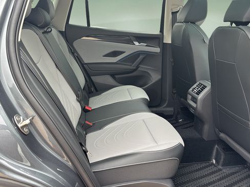 New 2026 Volkswagen Tiguan SE AWD/4WD image 13
