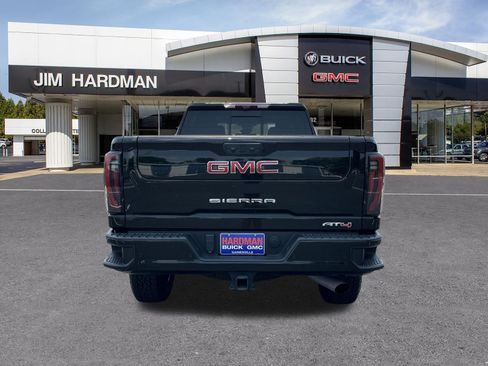 Used 2024 GMC Sierra 2500 AT4 w/ Technology Package AWD/4WD image 6