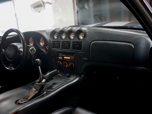 Used 2000 Dodge Viper GTS image 31