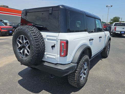 New 2025 Ford Bronco Badlands image 11