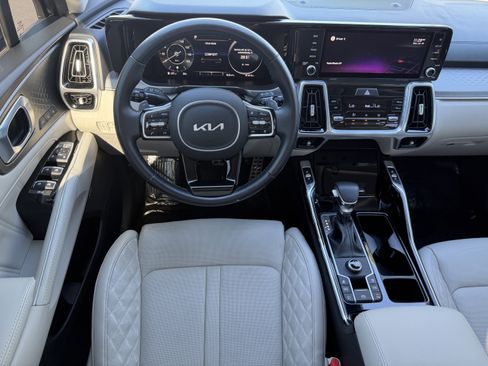 Used 2022 Kia Sorento SX image 14