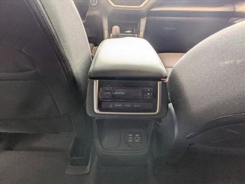 Used 2025 Subaru Ascent Premium AWD/4WD image 11