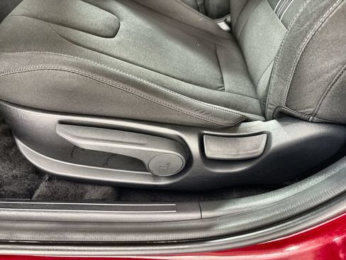 Certified 2025 Hyundai Elantra SEL FWD image 14