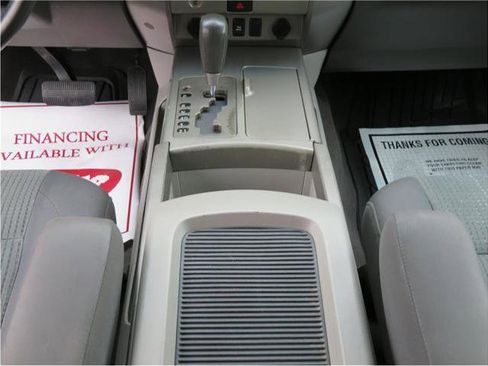 Used 2004 Nissan Titan SE image 27