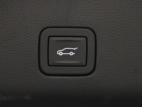Used 2025 GMC Yukon Denali w/ Denali Reserve Package AWD/4WD image 49