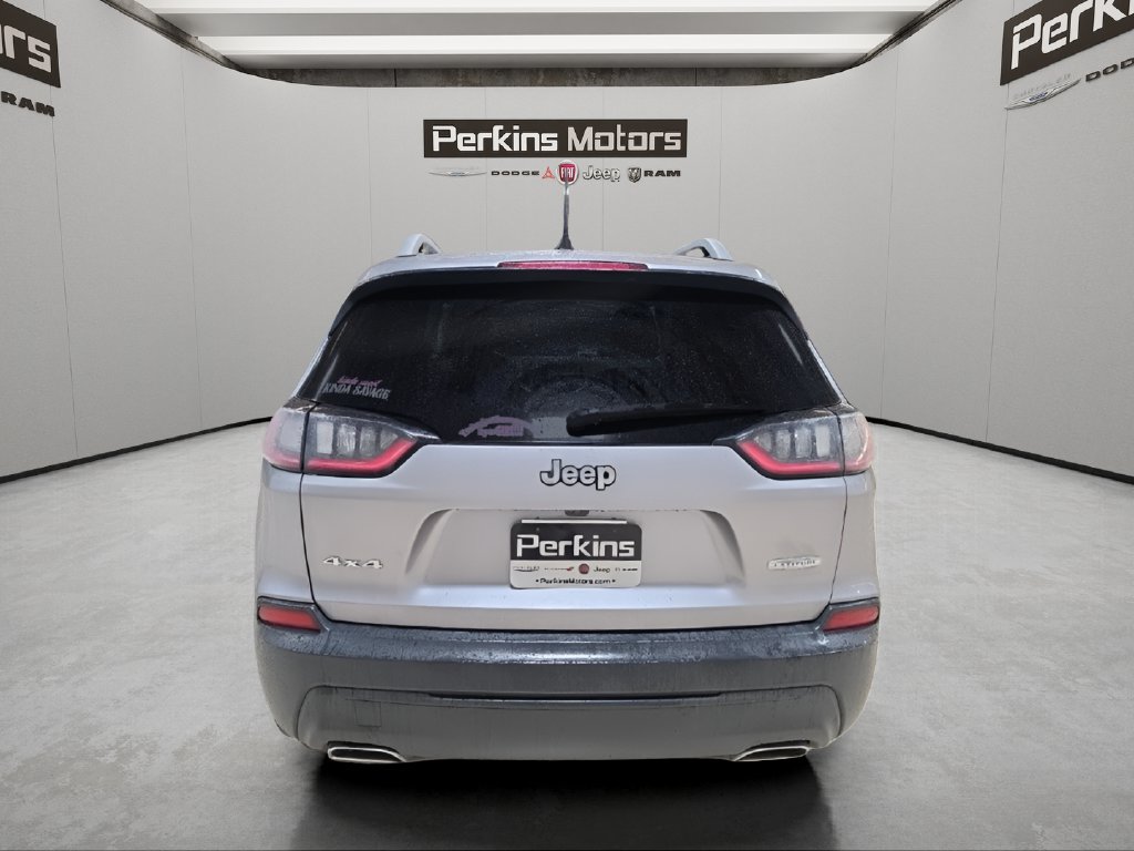Used 2019 Jeep Cherokee Latitude Plus AWD/4WD image 5