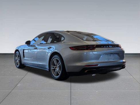 Used 2017 Porsche Panamera 4 image 4