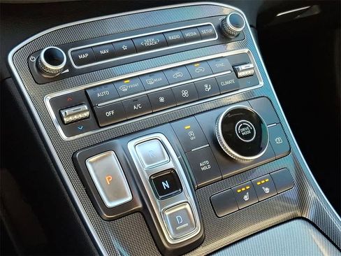 Used 2023 Hyundai Santa Fe SEL image 15