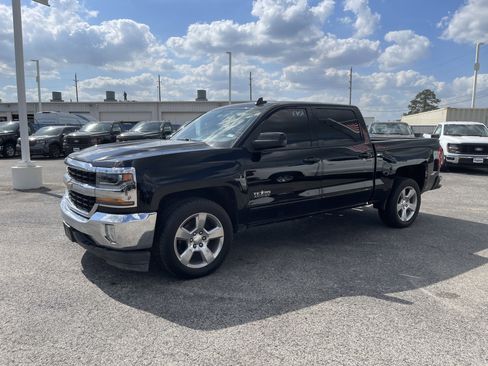 Used 2017 Chevrolet Silverado 1500 LT w/ Texas Edition image 4