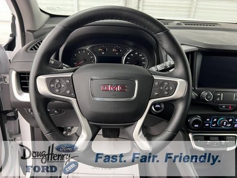 Used 2024 GMC Terrain SLT image 41