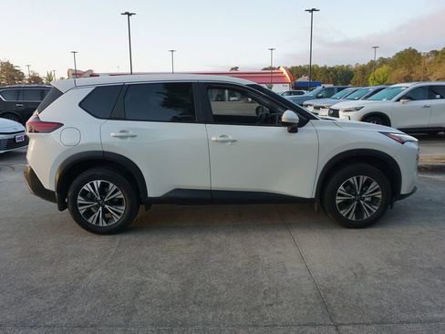 Used 2023 Nissan Rogue SV image 21