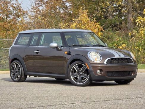 Used 2009 MINI Cooper Clubman Hardtop image 1
