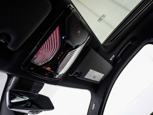 Used 2023 BMW 330i xDrive 330i xDrive w/ Driving Assistance Package image 30