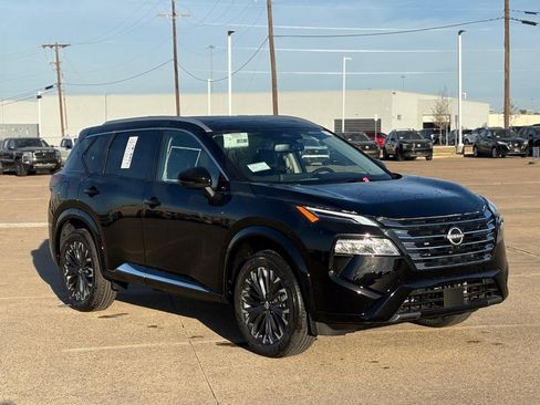 New 2026 Nissan Rogue Platinum image 6