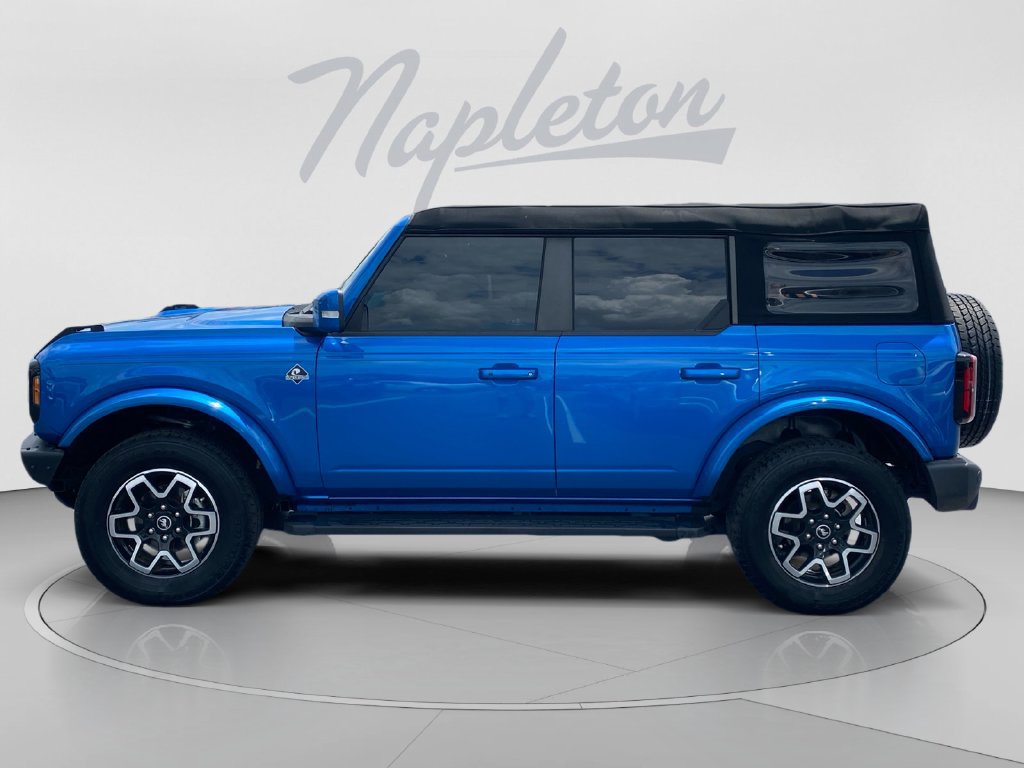 Used 2024 Ford Bronco Outer Banks AWD/4WD image 2