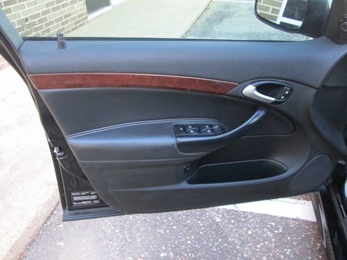 Used 2008 Saab 9-3 2.0T w/ Moonroof Package FWD image 8