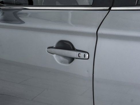 Used 2022 Mitsubishi Outlander SEL AWD/4WD image 39