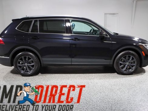 Used 2022 Volkswagen Tiguan SE w/ Panoramic Sunroof Package AWD/4WD image 6
